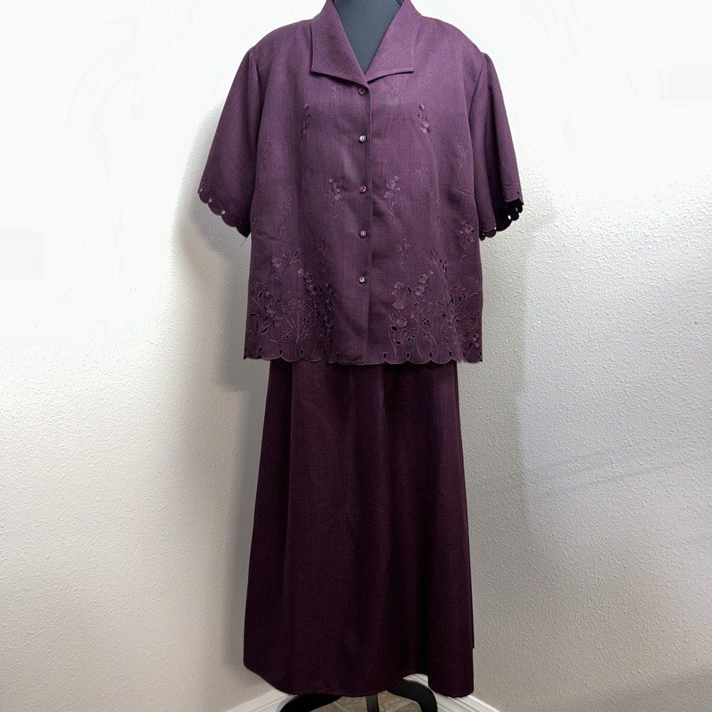 Voir Collection Vintage Women's 2 Pc Skirt & Blouse‎ 2X Maroon Floral Eyelet
